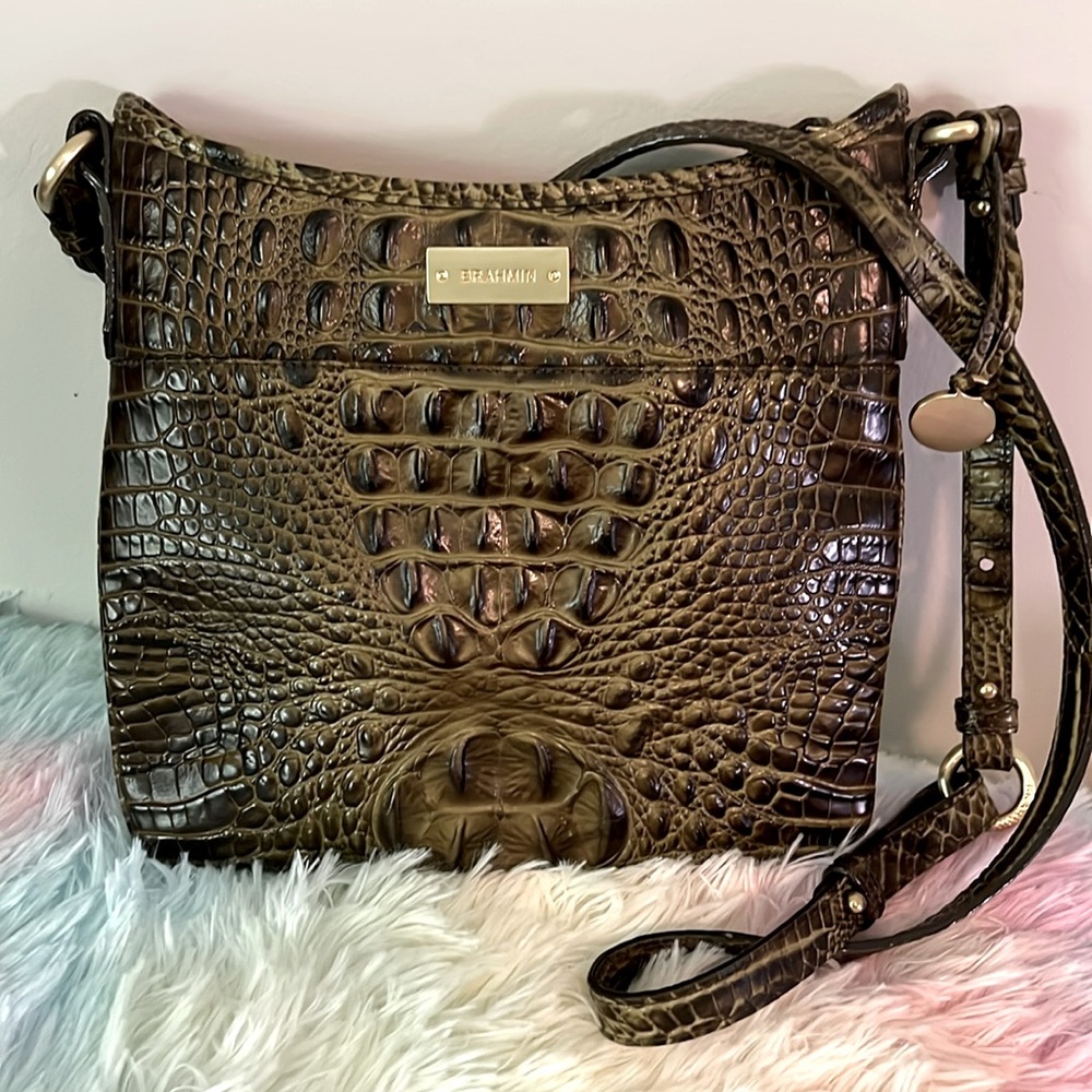 Brahmin Josy Green Leather Croc embossed Crossbody
10 1/4 w
9” l
